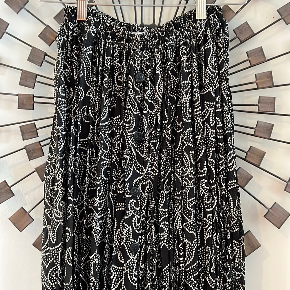 The Limited vintage pleated long skirt